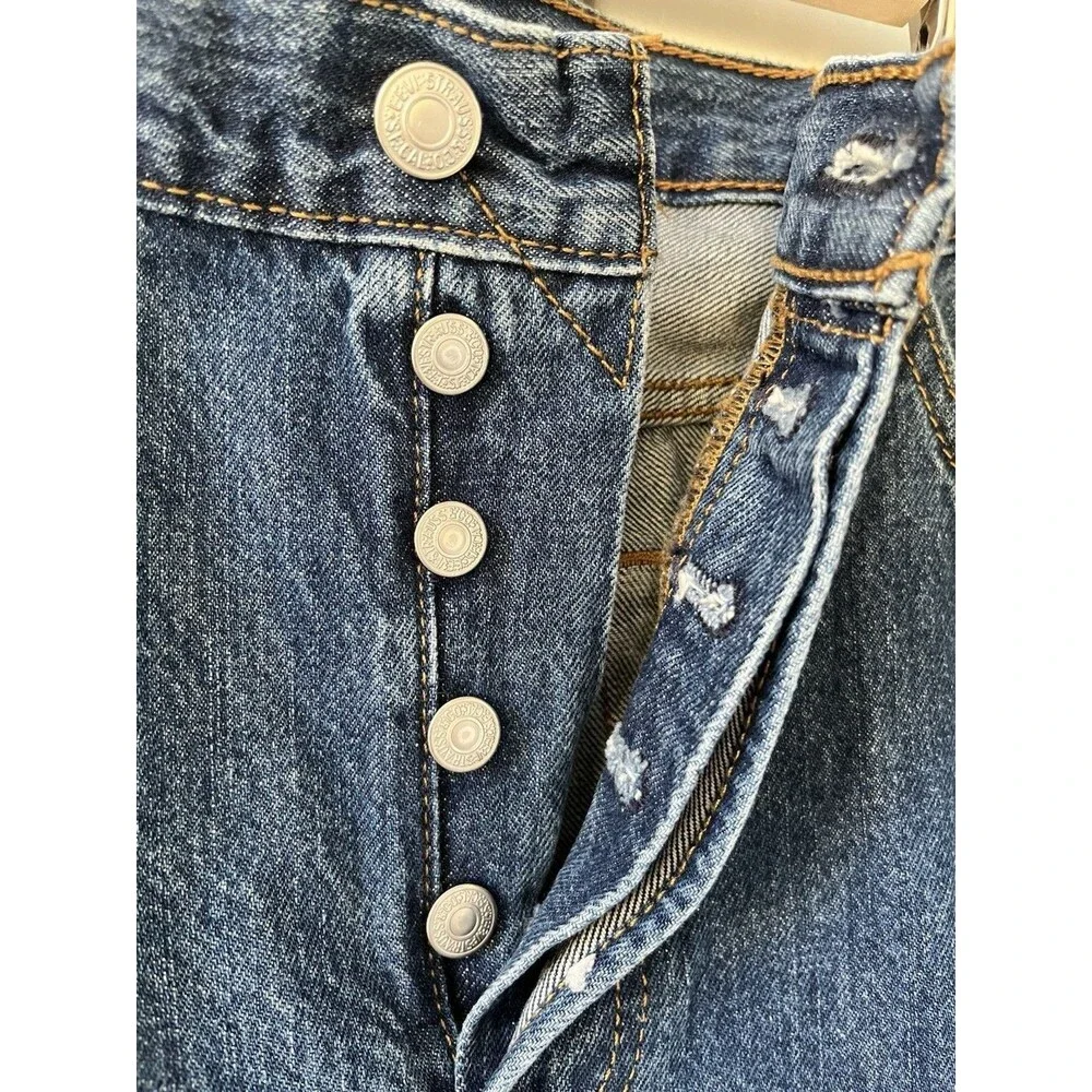 Levis 501 Men’s Original Fit Jeans Straight Leg Button Fly 33x30 Blue Timeless